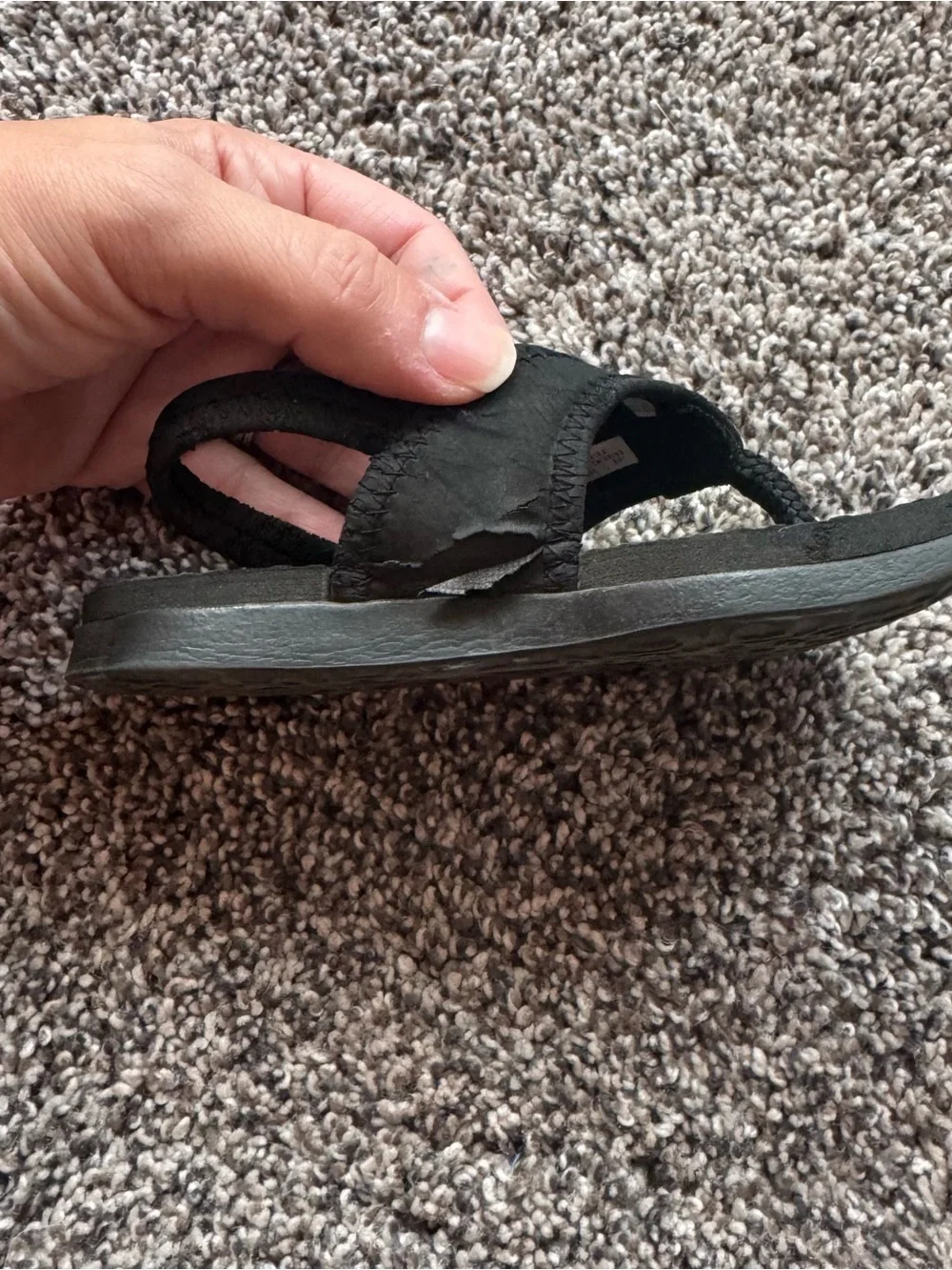 Nike Kids' Black Thong Sandals - Comfortable Everyday Wear